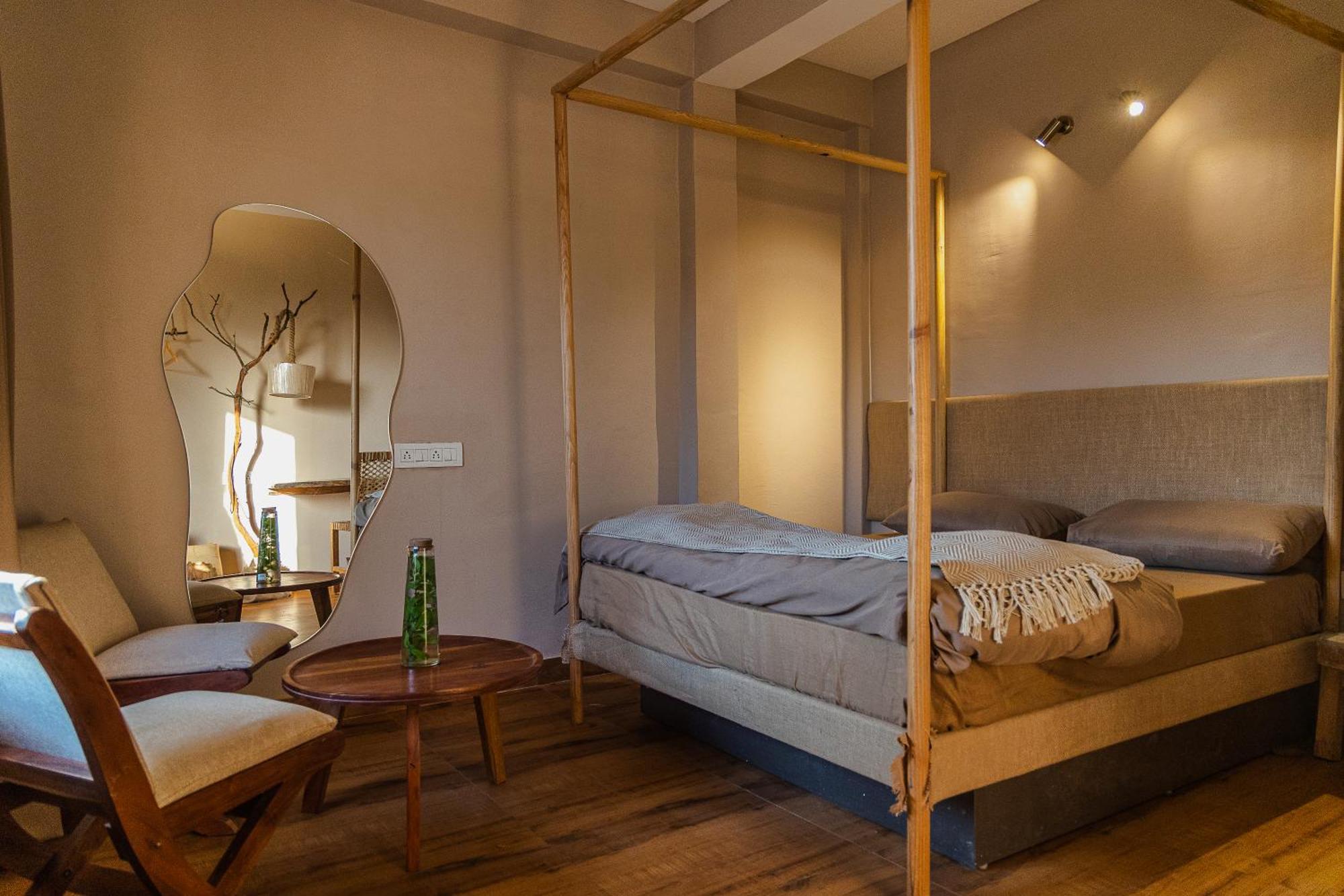 Exstasy Stays - Bathtub Rooms & Cafe - Your Romantic & Cozy Getaway - Thhpsociety - Mukteshwar Exteriör bild