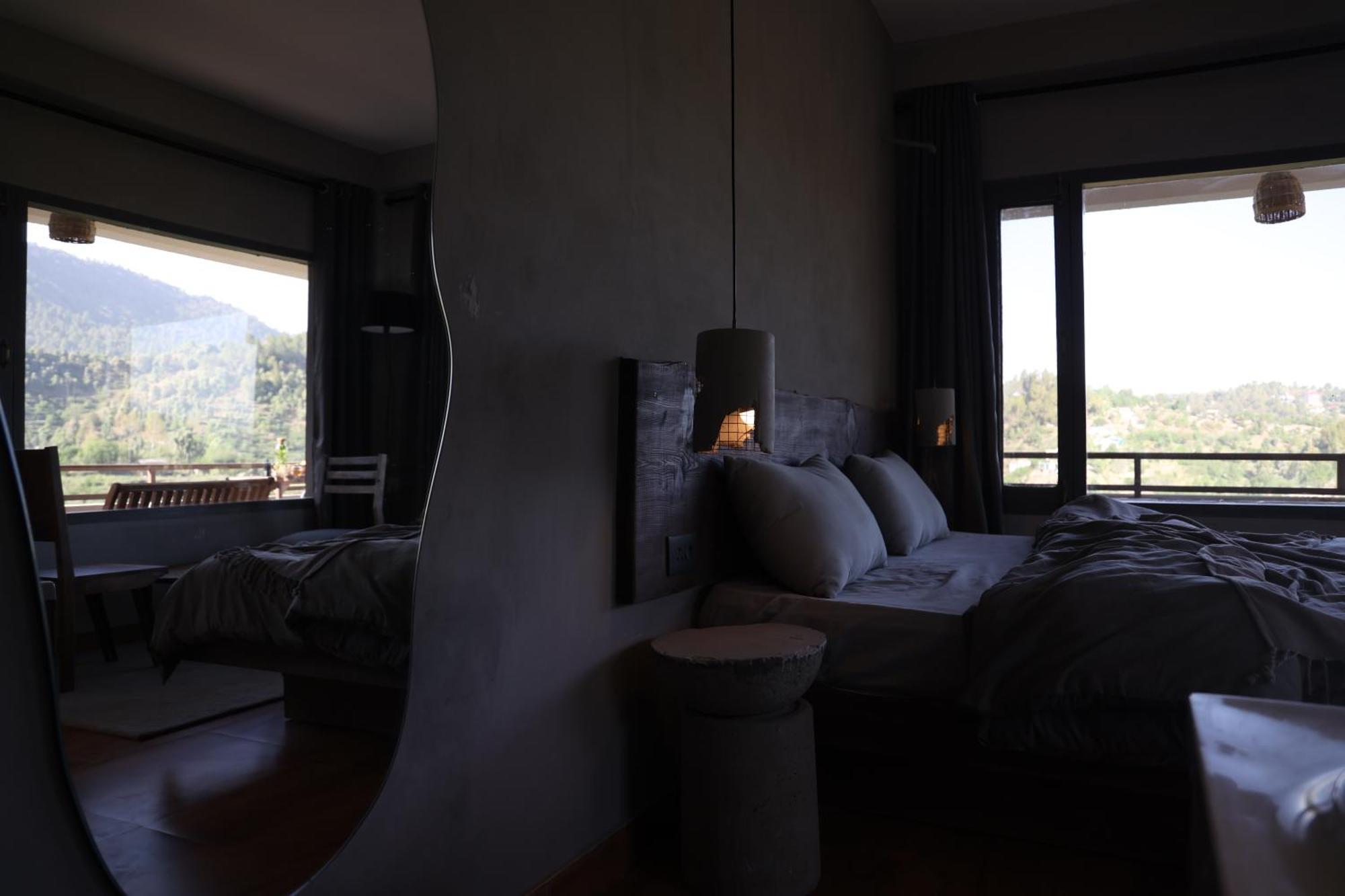 Exstasy Stays - Bathtub Rooms & Cafe - Your Romantic & Cozy Getaway - Thhpsociety - Mukteshwar Exteriör bild