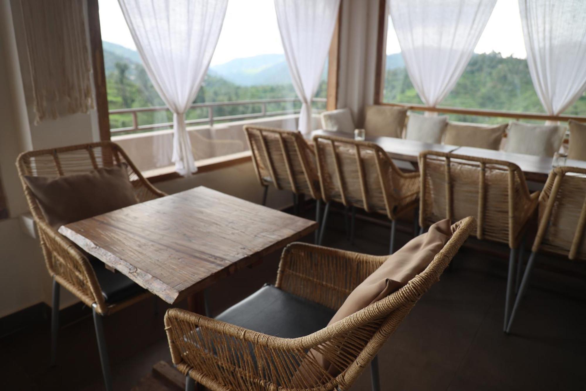 Exstasy Stays - Bathtub Rooms & Cafe - Your Romantic & Cozy Getaway - Thhpsociety - Mukteshwar Exteriör bild