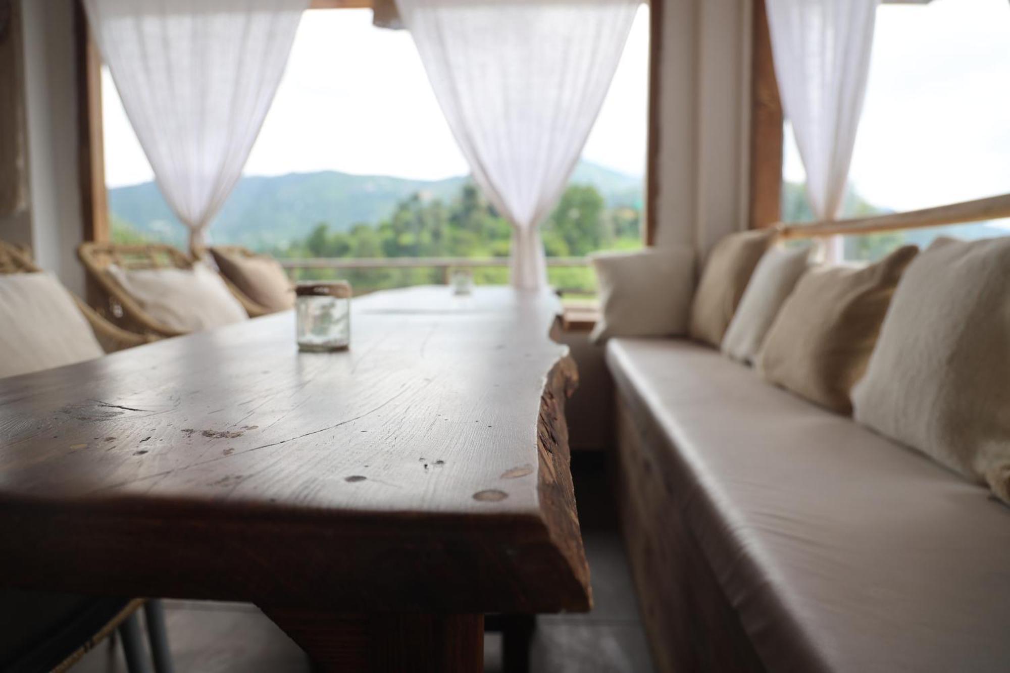 Exstasy Stays - Bathtub Rooms & Cafe - Your Romantic & Cozy Getaway - Thhpsociety - Mukteshwar Exteriör bild