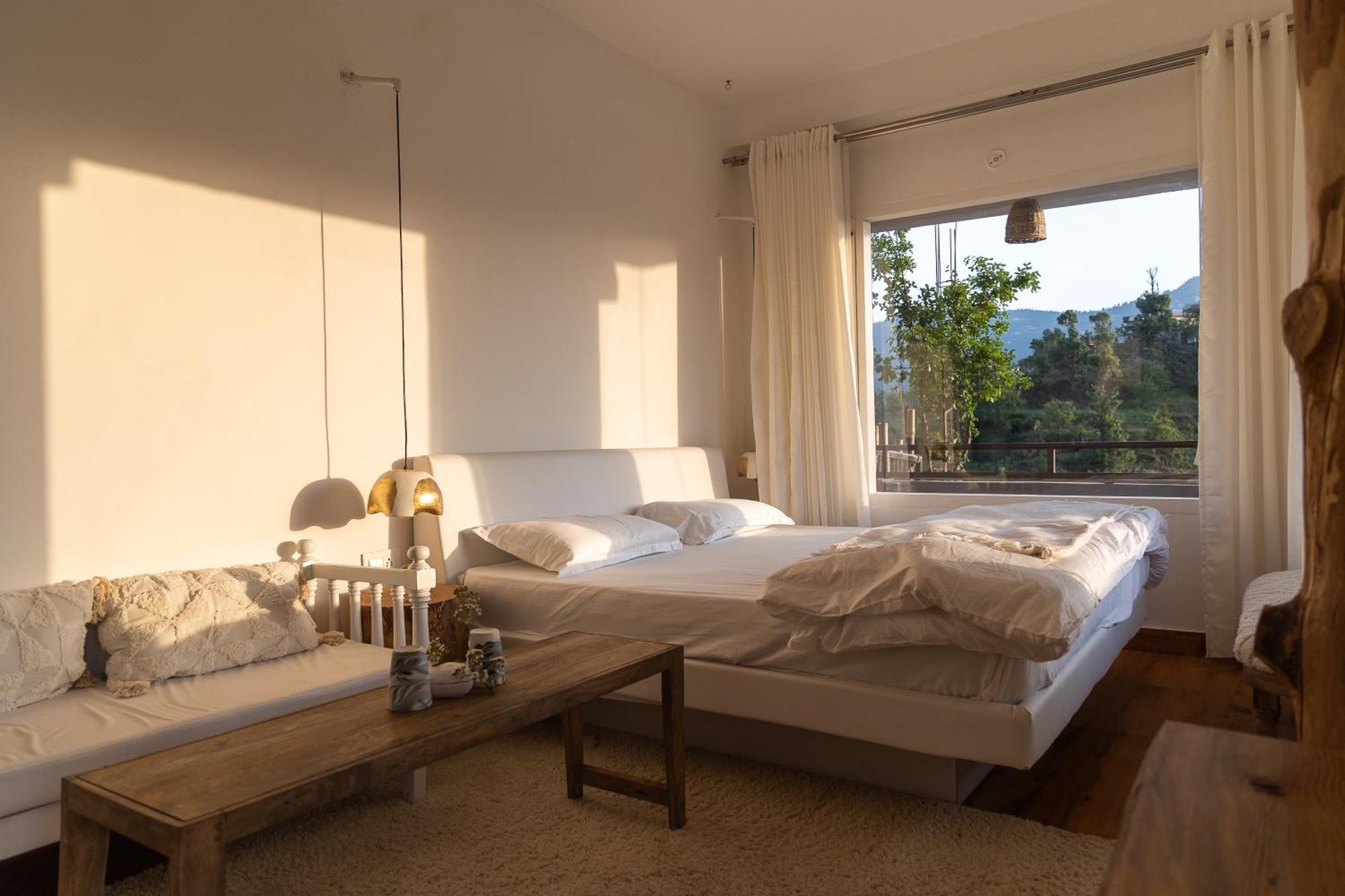 Exstasy Stays - Bathtub Rooms & Cafe - Your Romantic & Cozy Getaway - Thhpsociety - Mukteshwar Exteriör bild